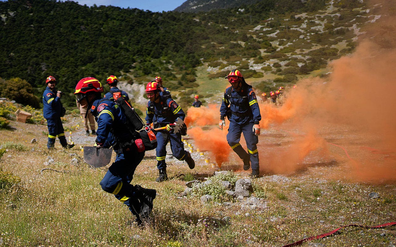 Read more about the article Greece bolsters firefighting arsenal to cope with country’s growing heat risk