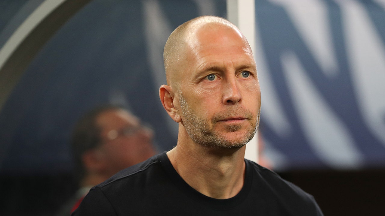 Read more about the article USA coach Gregg Berhalter should be fired after loss to Uruguay, soccer analyst says