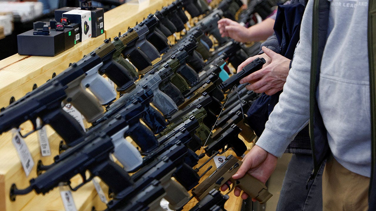 Read more about the article Texas judge blocks Biden administration rule requiring more gun sellers to run background checks