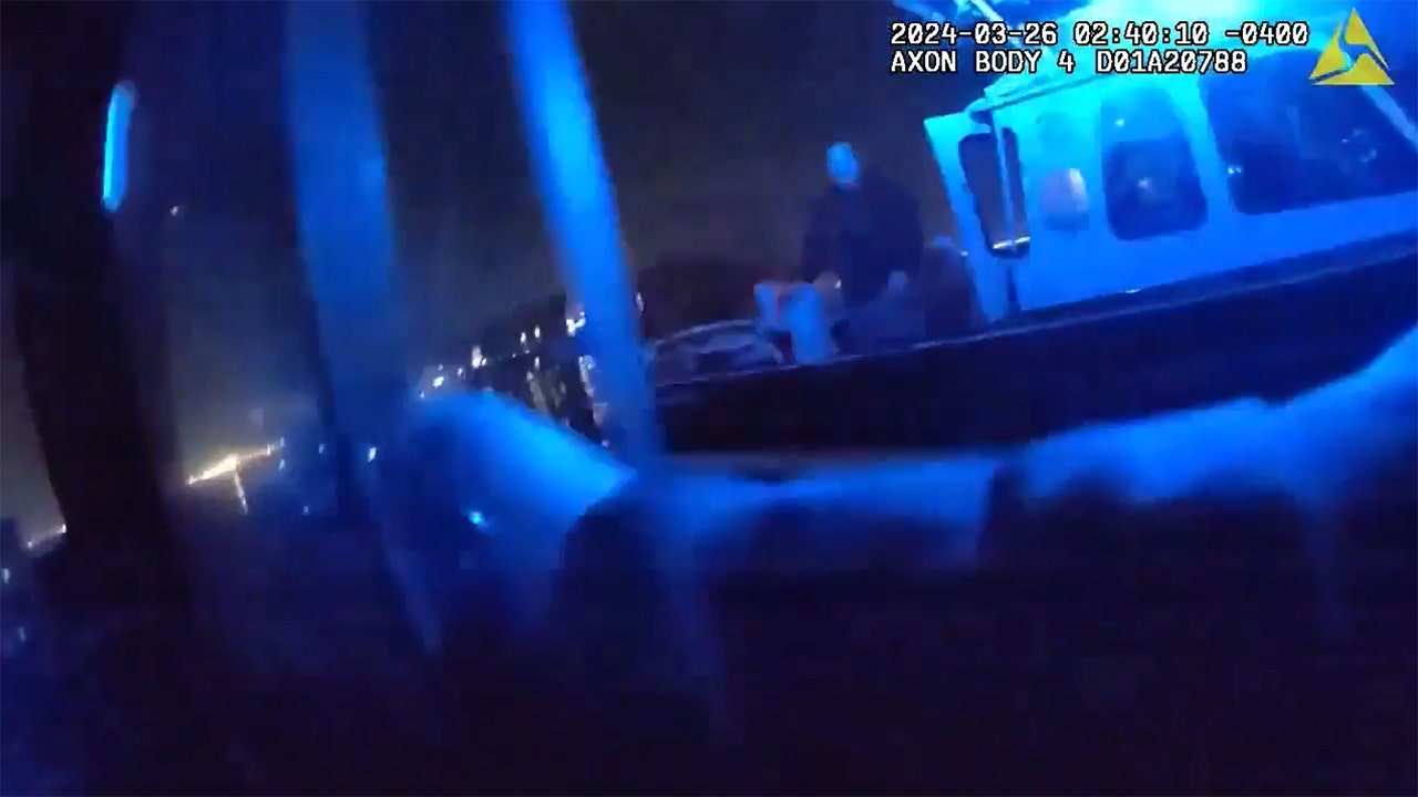 Bodycam video captures confusion following Key Bridge collapse