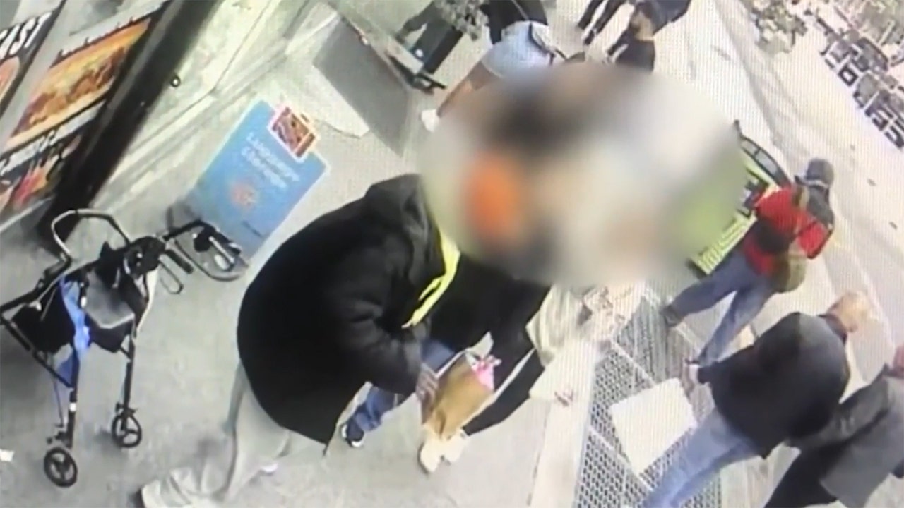 Video shows NYC man stab random woman near Times Square
