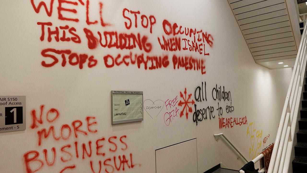 Read more about the article Portland State University closes campus after anti-Israel protesters occupy, vandalize library