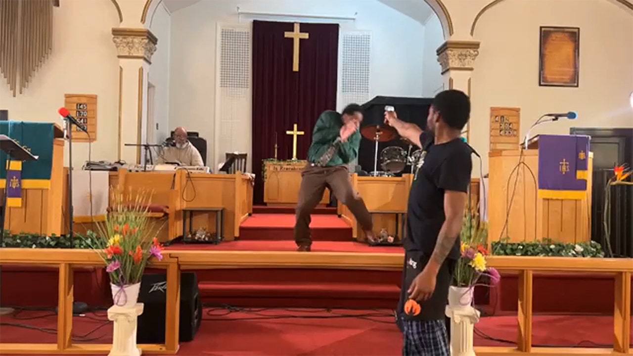 Read more about the article Pennsylvania man aims gun at pastor in church, interrupts sermon on video