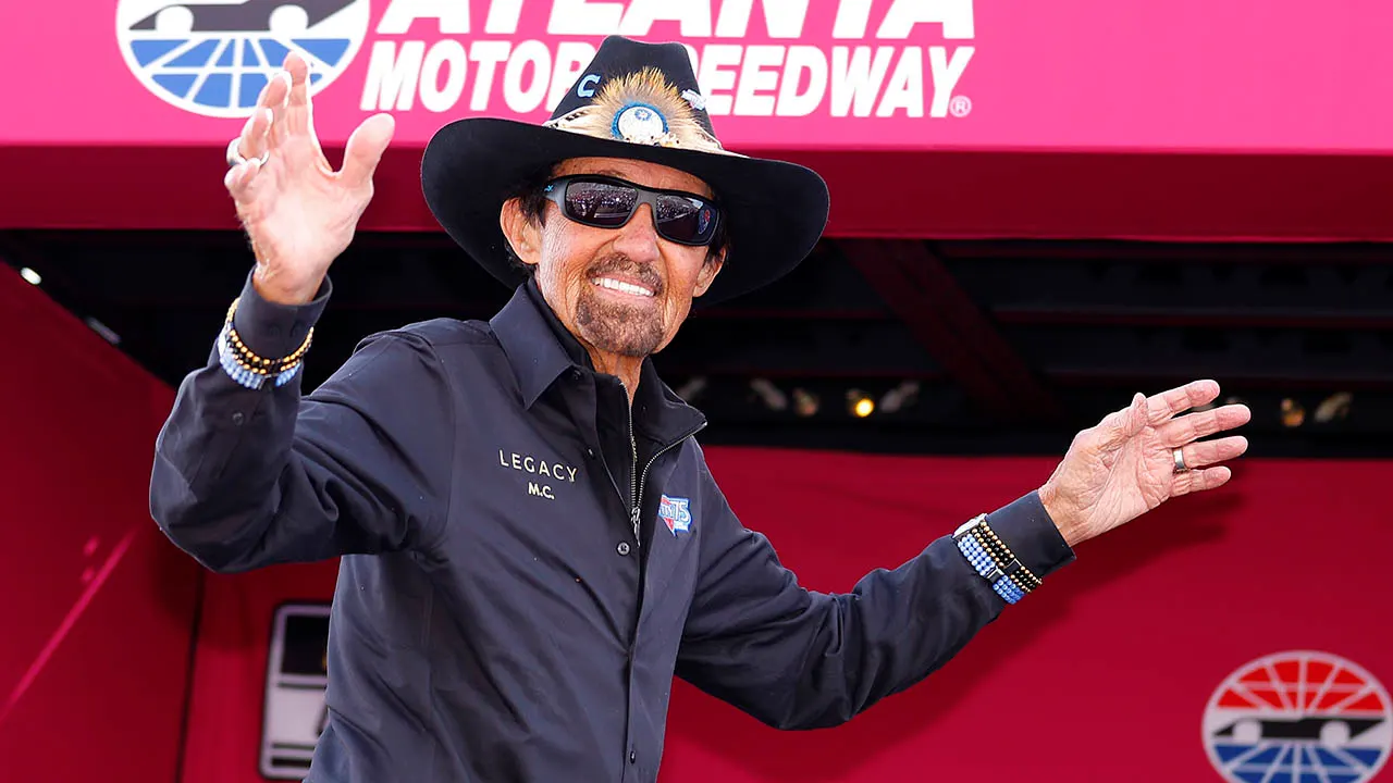 Read more about the article Hall of Famer Richard Petty discusses favorite era of NASCAR racing, reveals ‘best car’ he ever drove