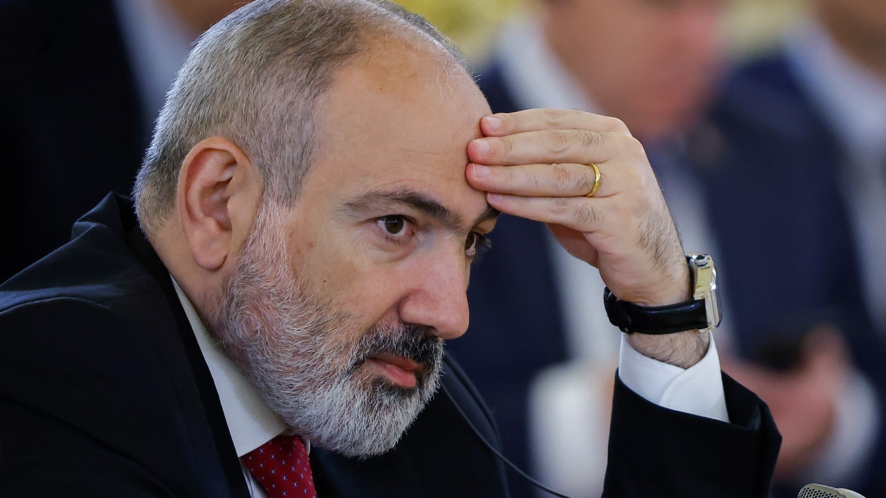 Read more about the article Armenia’s prime minister in Russia for talks amid strain in ties