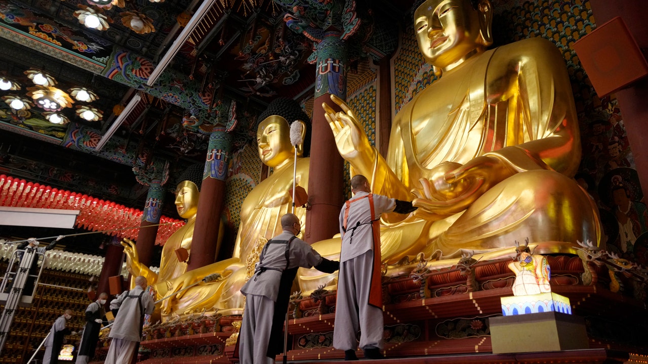 This is how Buddhists across the world celebrate the Buddha's birthday