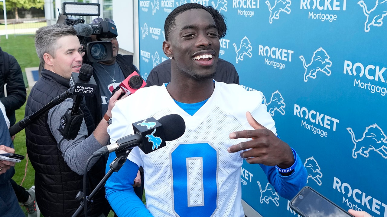 Read more about the article Lions rookie underscores competitive fire while talking about mom: ‘I would jam her into the dirt’
