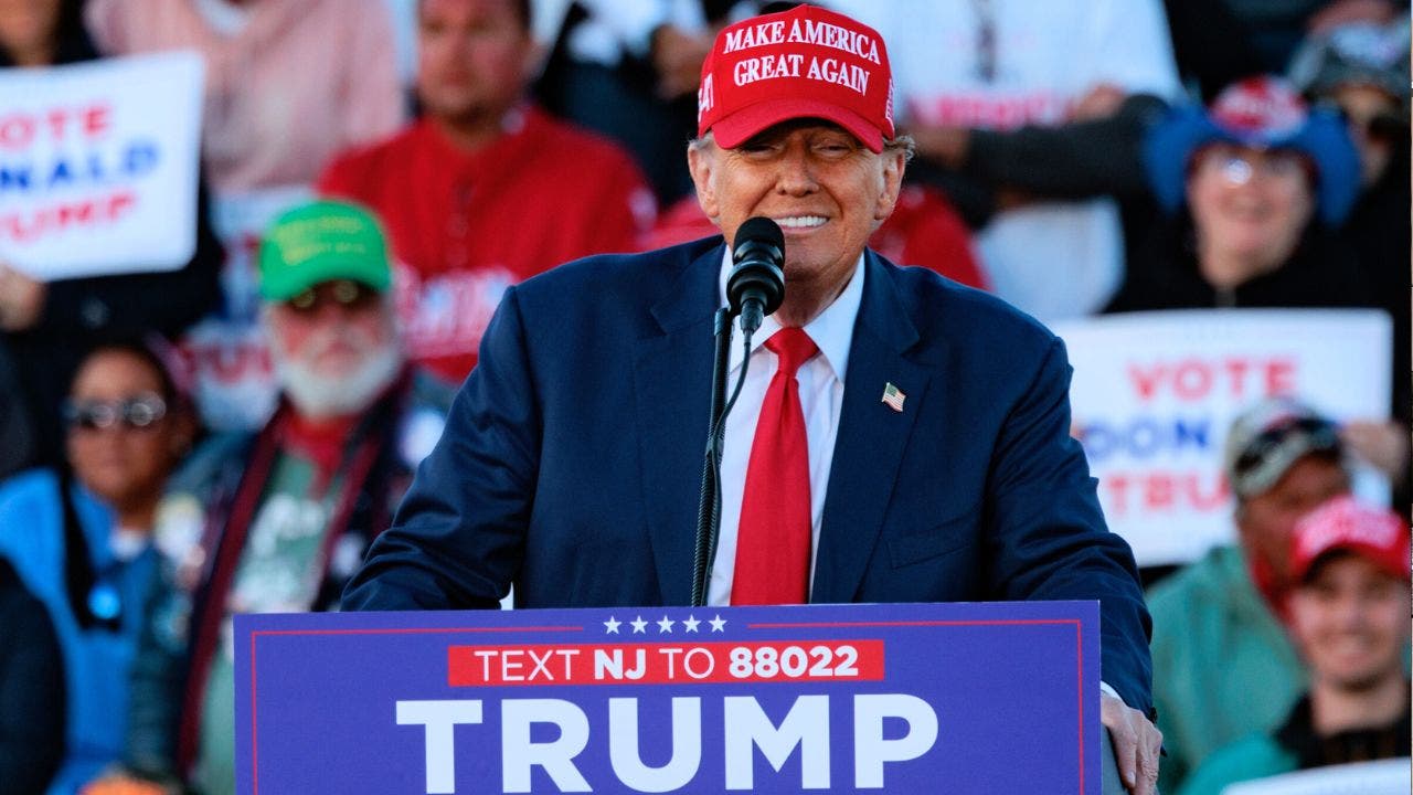 Read more about the article Trump flips his 2020 stance, launches absentee ballot and early voting push