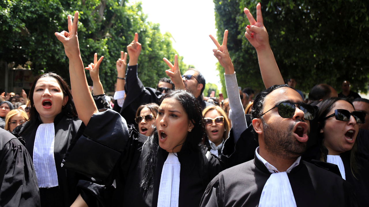 Read more about the article Tunisian lawyers strike in protest, alleging torture of arrested colleague