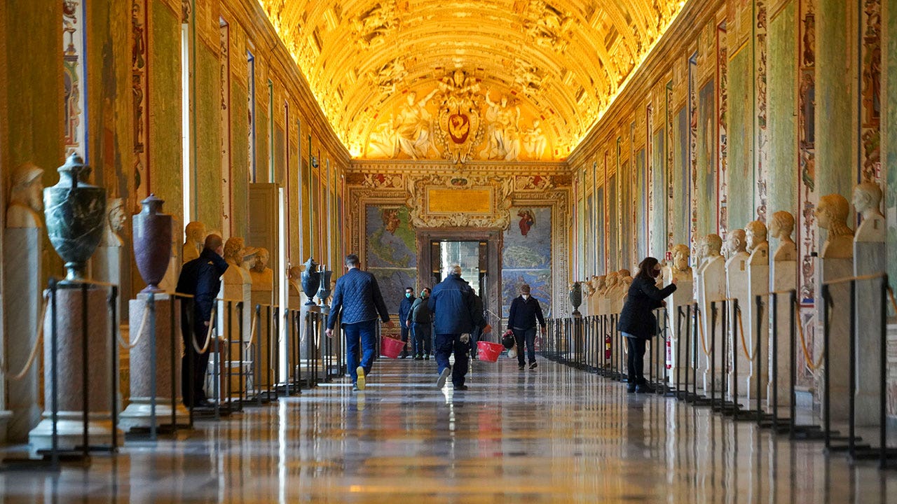 Read more about the article Vatican Museums staff launch legal bid to demand better treatment