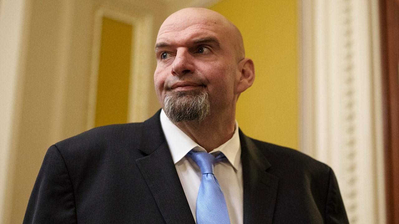 Read more about the article Fetterman says anti-Israel campus protests ‘working against peace’ in Middle East, not putting hostages first