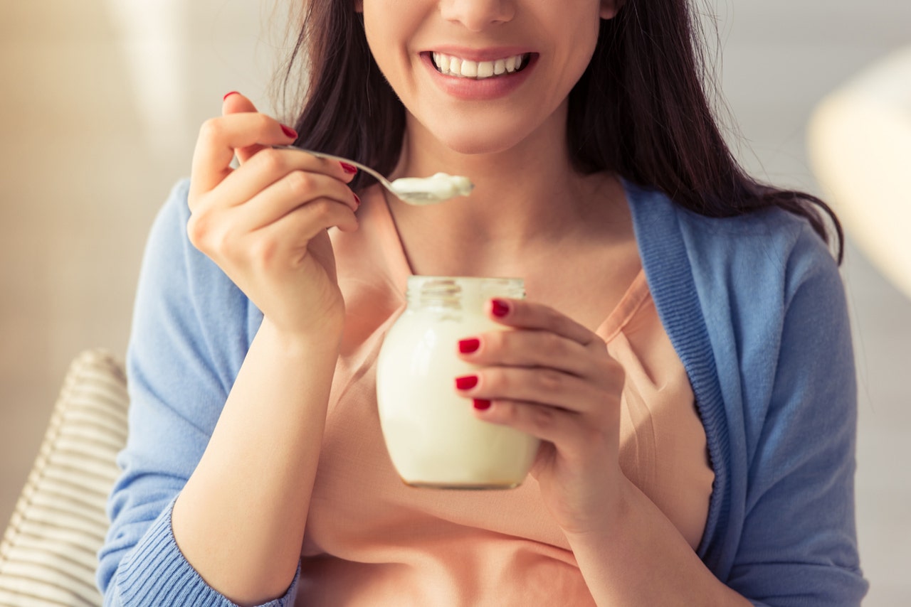Yogurt that contains live, active cultures is a great way to get good bacteria in your diet, according to a nutritionist. (iStock)