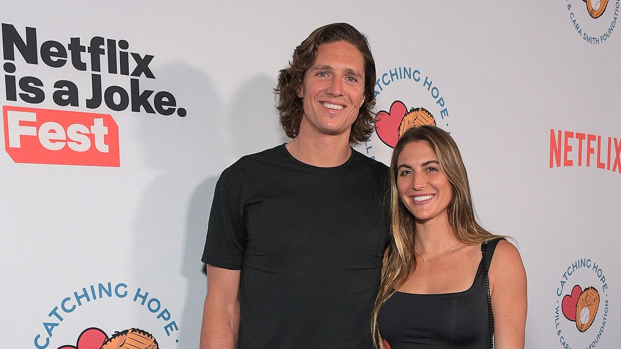 Read more about the article Dodgers broadcaster reveals smooth way Tyler Glasnow met girlfriend: ‘The rest is history’