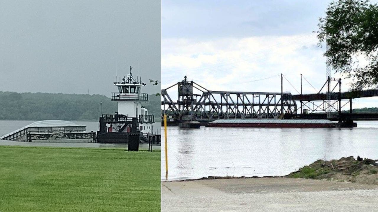 News :Large barge crashes into historic Fort Madision Bridge in Iowa, later sinks