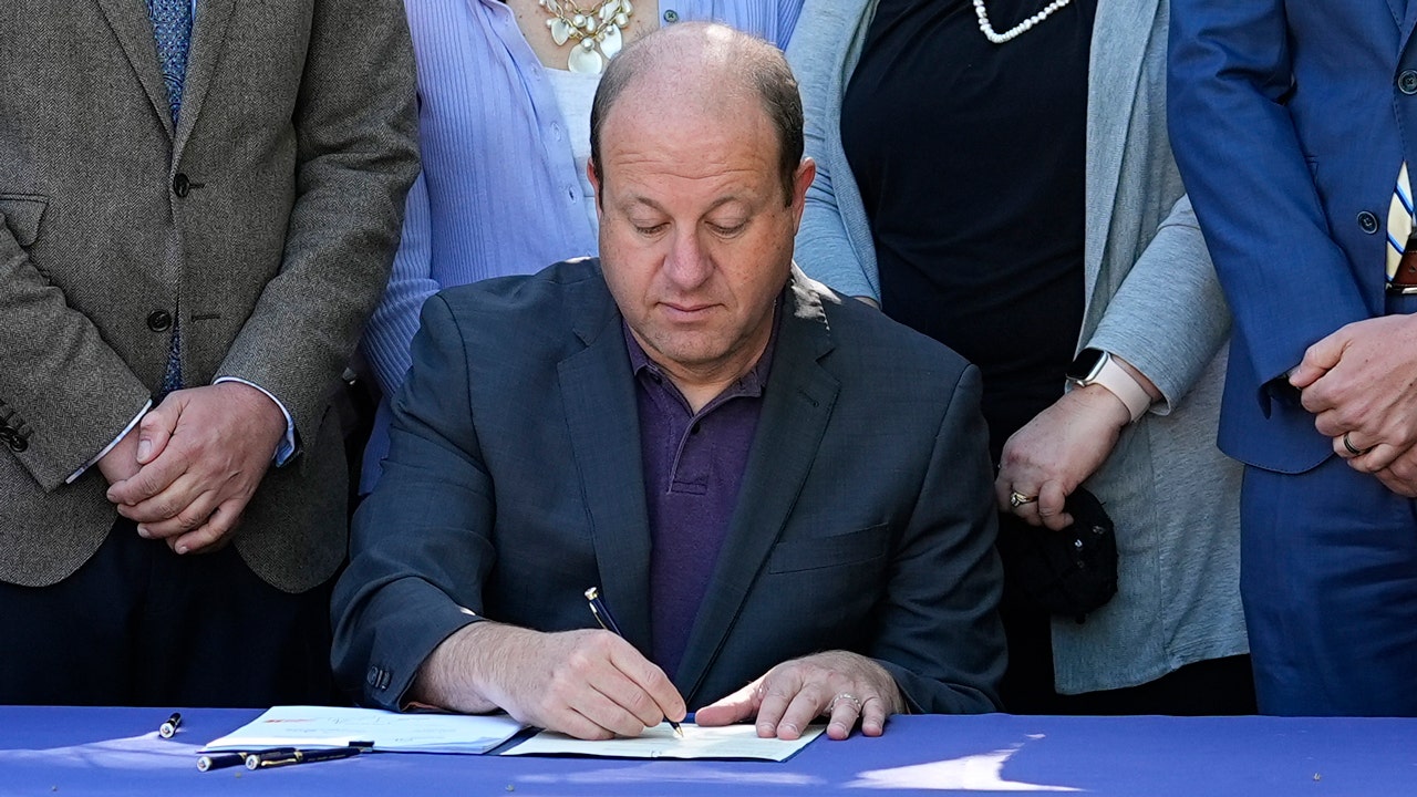 Read more about the article Colorado Gov. Polis signs funeral home regulatory crackdowns into law