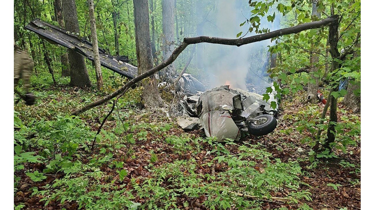 News :Small plane crashes in central Virginia, killing 2