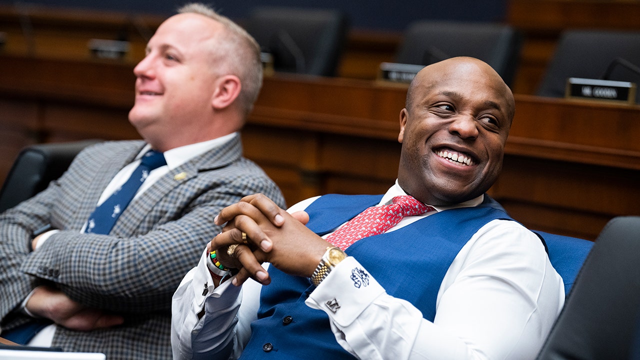 Read more about the article Young, Black and Republican: House conservative aims to win Black voters over with cognac and cigars
