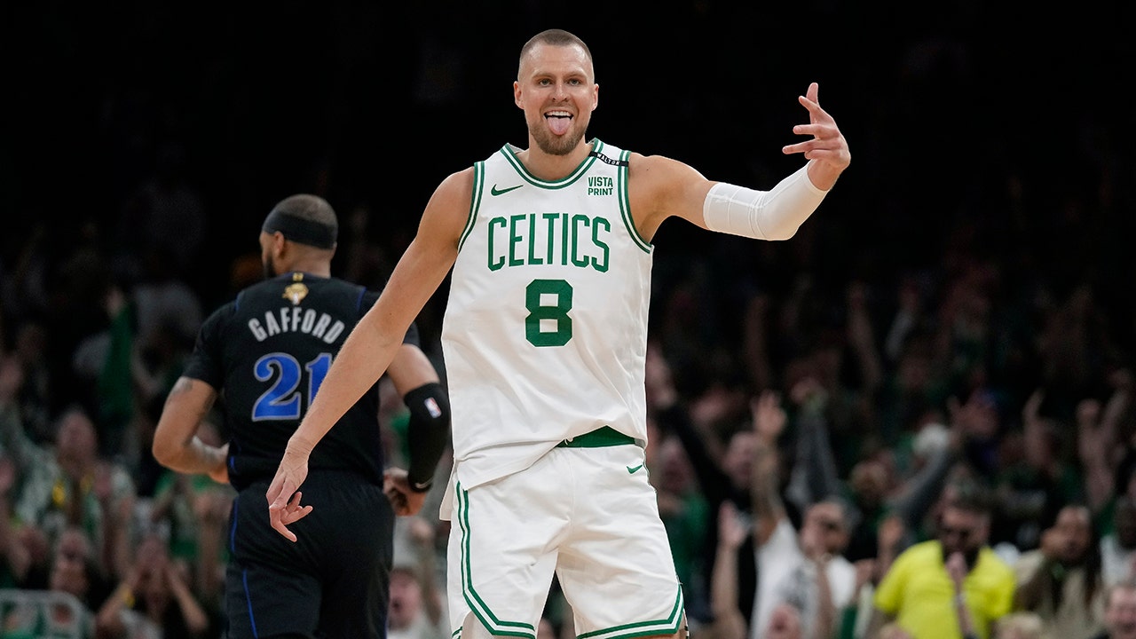 Read more about the article Kristaps Porzingis shines for Celtics in blowout win over Mavericks in Game 1