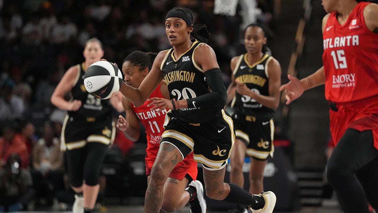 Read more about the article Mystics snap 12-game losing streak with win over Dream