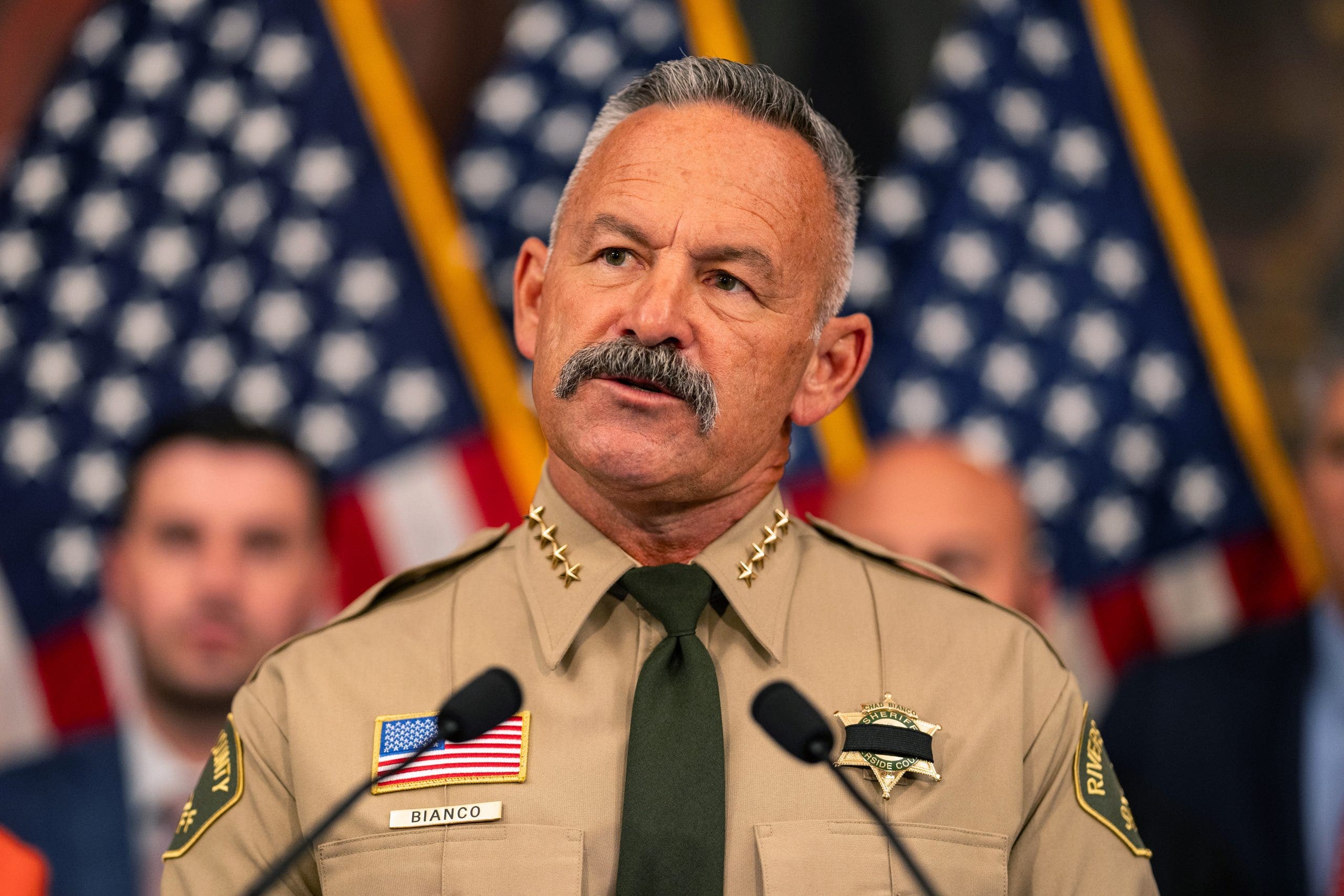 Read more about the article Blue state sheriff says he’s ‘changing teams,’ urges support for Trump