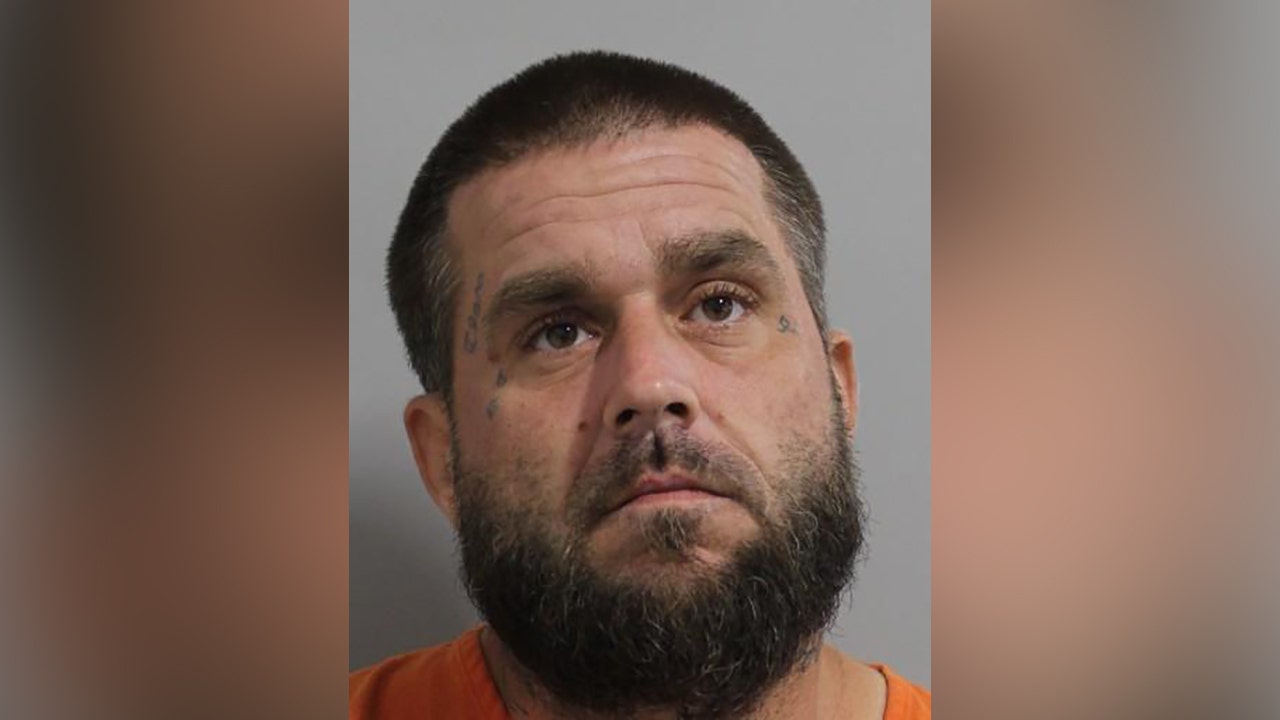 Read more about the article Wanted Florida man caught after phone rings while hiding in ceiling: deputies