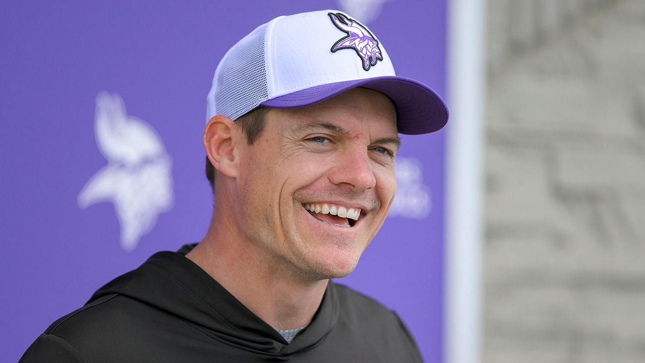 Read more about the article Vikings’ Kevin O’Connell admits to trying to use contract clause to get out of dancing at his wedding