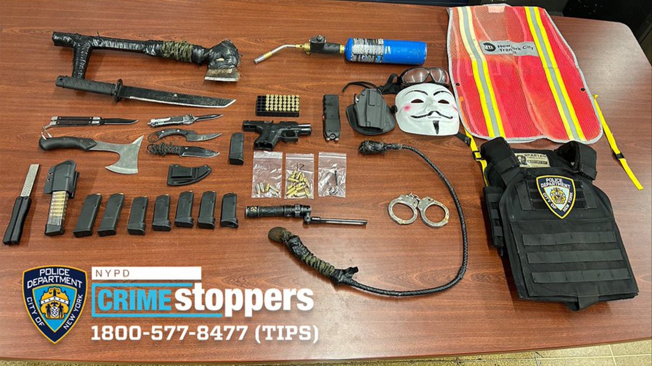 Read more about the article NYPD arrest man armed with handgun, body armor, axes and knives at traffic stop in Queens