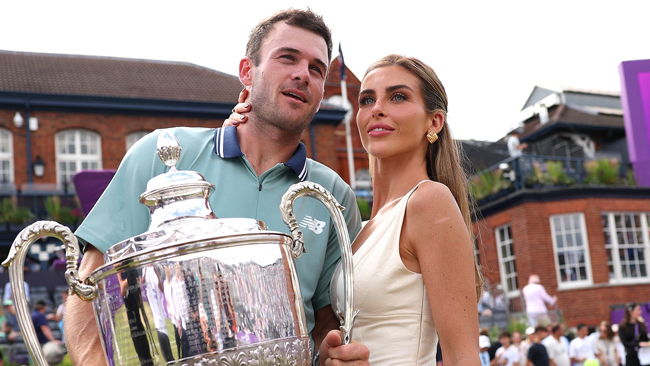 Read more about the article Paige Lorenze, girlfriend of Tommy Paul, draws ire from fans after tennis star’s tournament win
