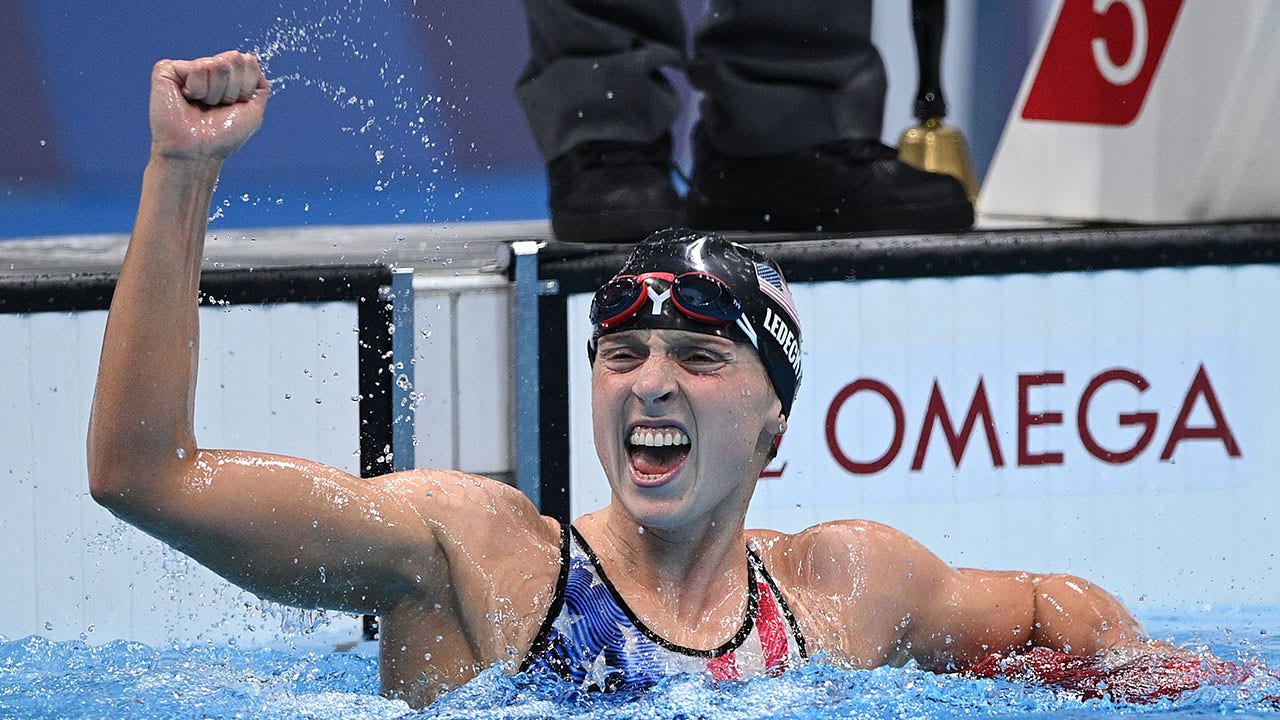 Read more about the article Olympic gold medalist Katie Ledecky is an ‘incredible leader for Team USA,’ swim legend Missy Franklin says