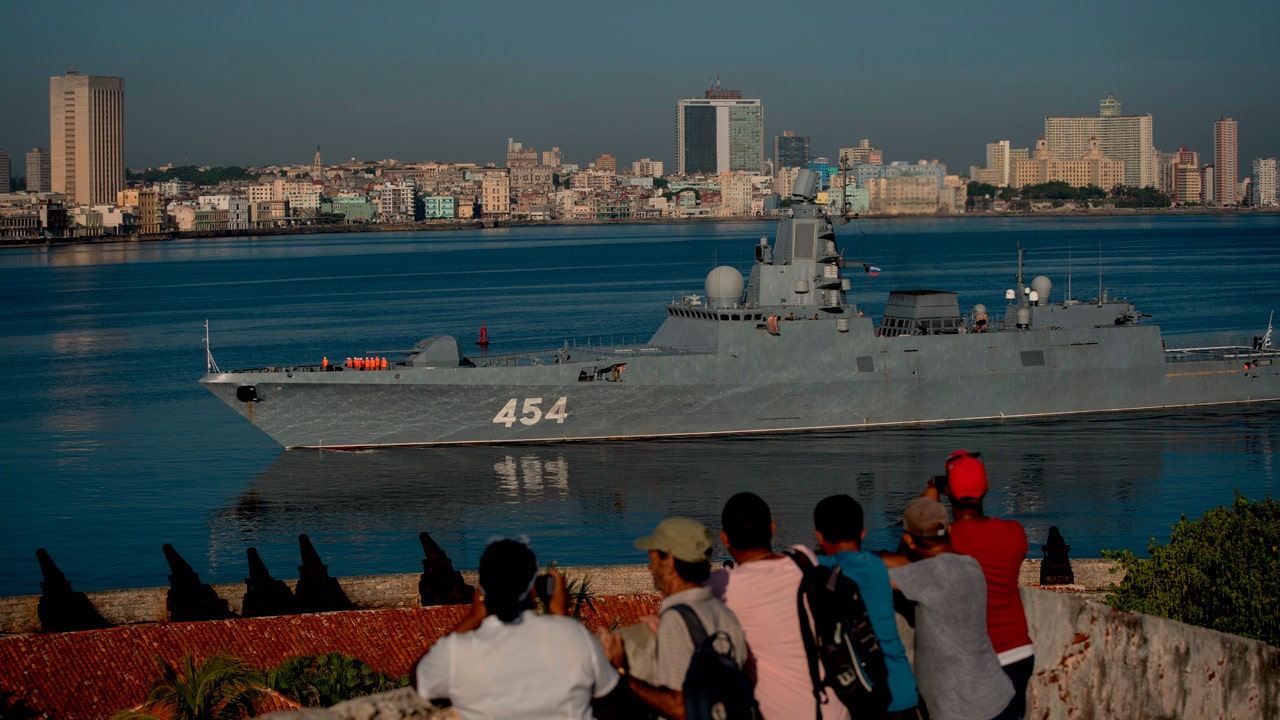 4 Russian ships to dock in Cuba next week