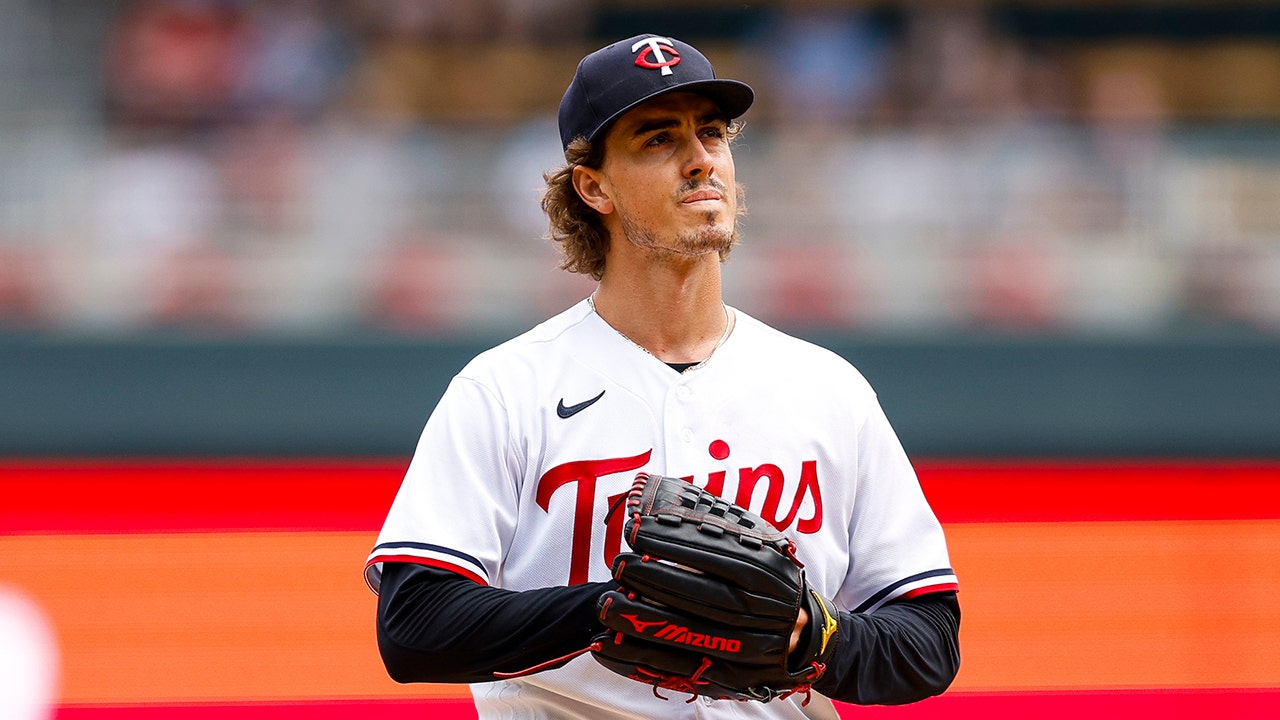 Twins’ Joe Ryan caught in viral moment as he pours baby powder down pants in game to combat extreme heat