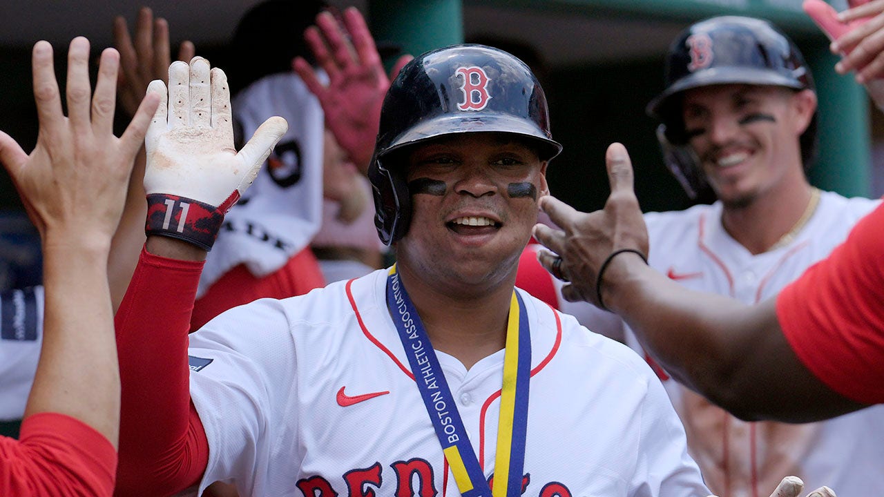 Red Sox's Rafael Devers breaks Fenway Park seat with home run