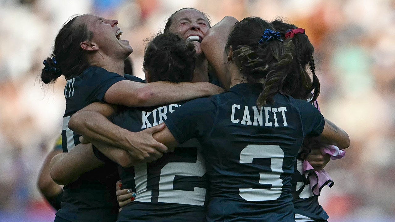 USA women’s rugby sevens team upsets Australia to win bronze medal in walk-off fashion