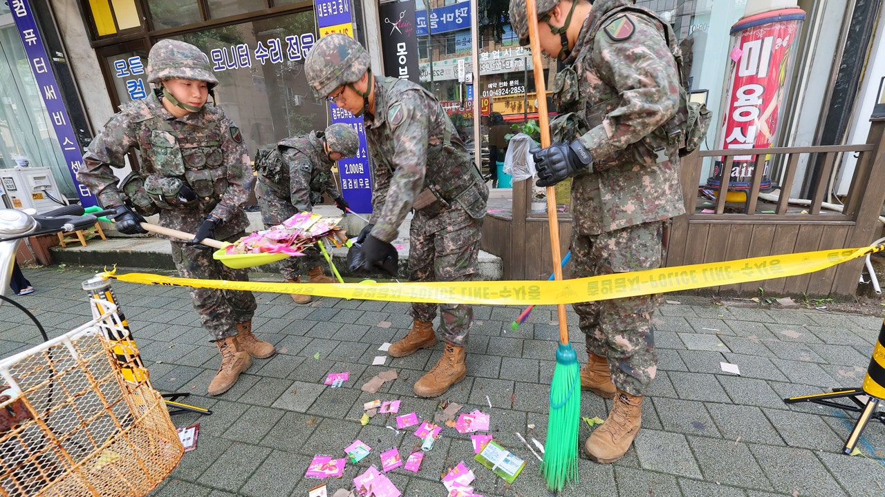 North Korean trash balloon drops garbage on South Korea’s presidential compound