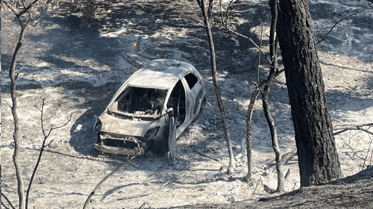 Carro incendiado