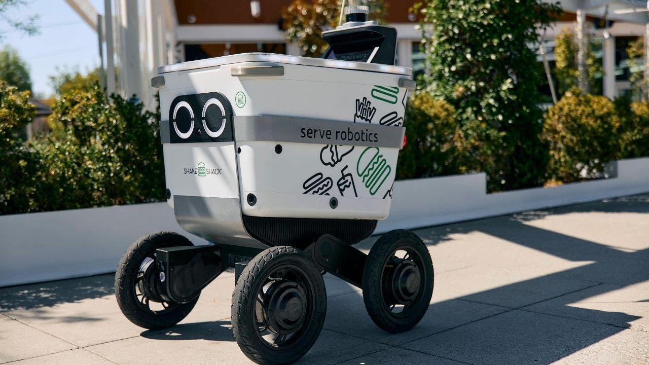 Autonomous delivery robot (Serve Robotics)