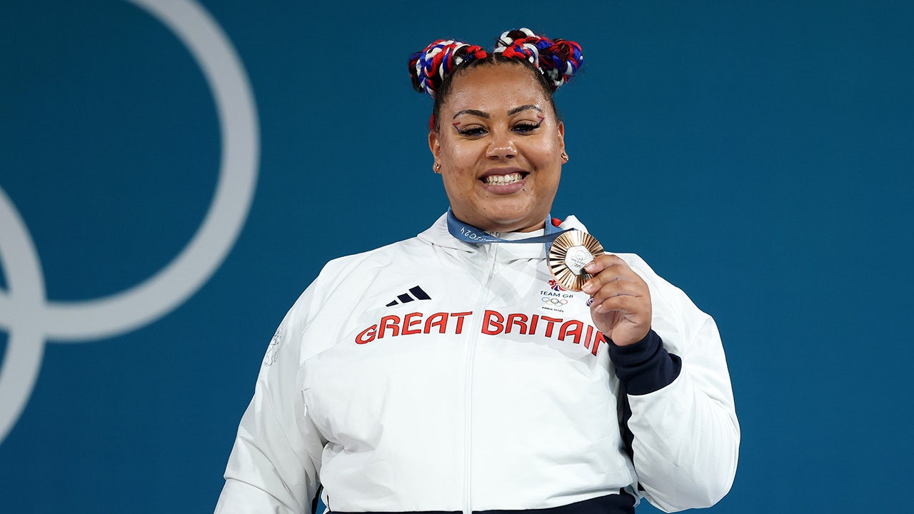 Olympic medalist weightlifter rips sleeping conditions at village: ‘Not a vibe’