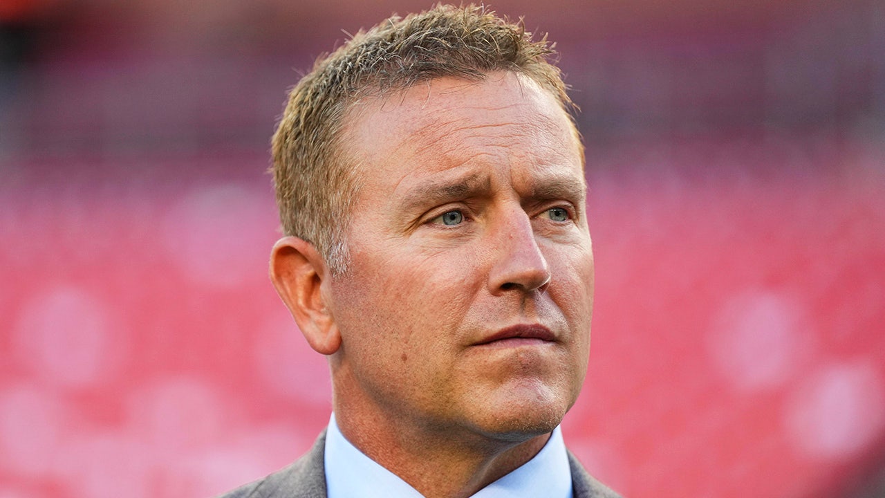 ESPN star Kirk Herbstreit rips ‘clowns’ for throwing garbage on field during LSU-Alabama game