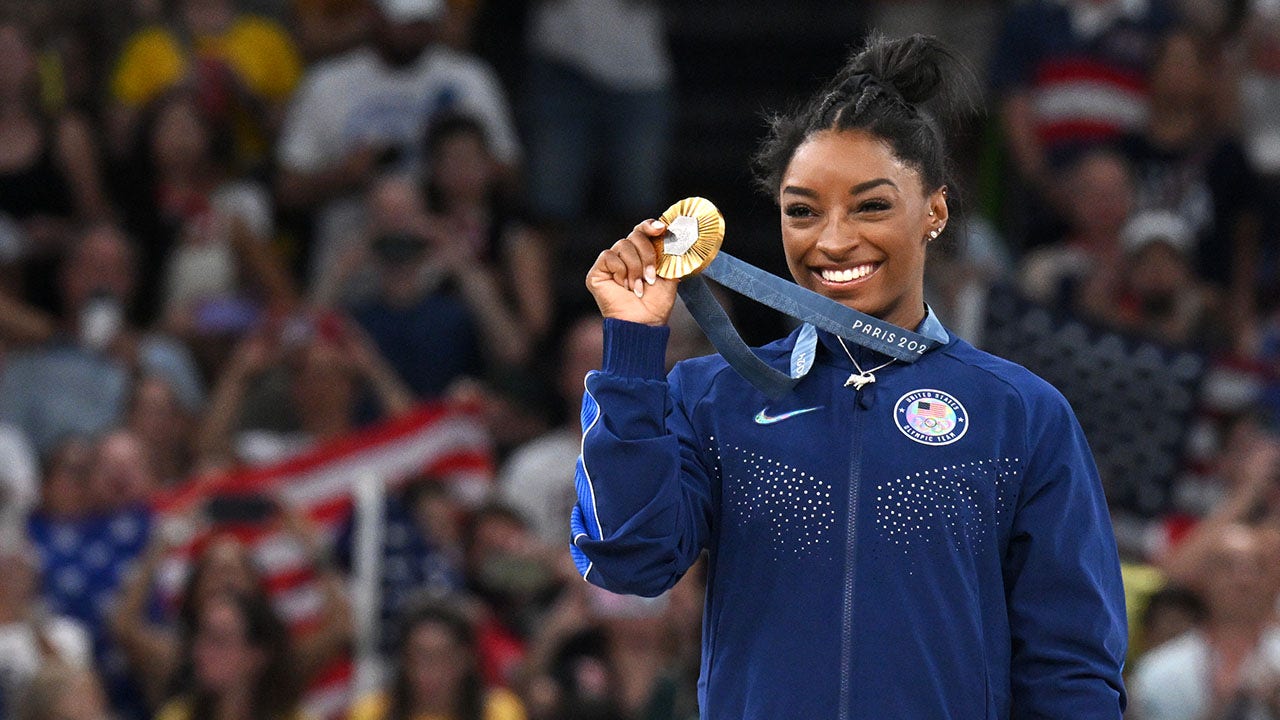 Simone Biles defends calling out former teammate: 'It was right in that moment'