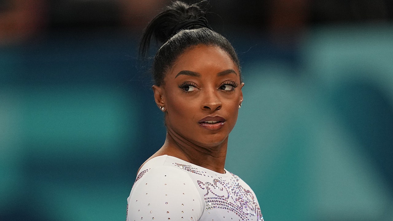 Simone Biles’ birth mom hoping to ‘make amends’ with Olympic legend