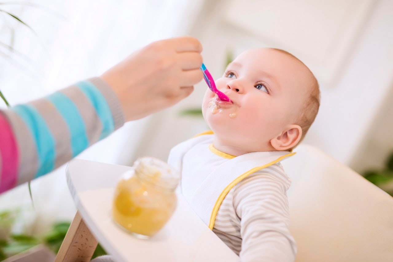 Most baby foods fail to meet nutritional guidelines and use ‘misleading claims’