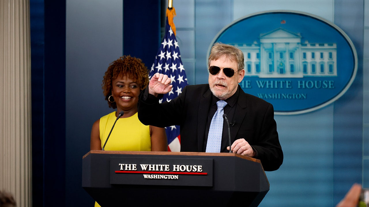 Mark Hamill reveals he considered leaving US after Trump election win