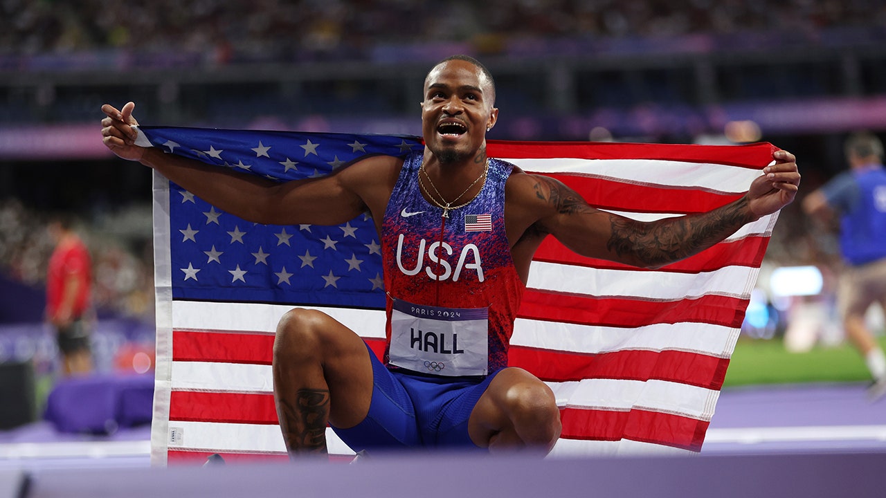 USA’s Quincy Hall comes from behind to win gold in Olympic men’s 400-meter final