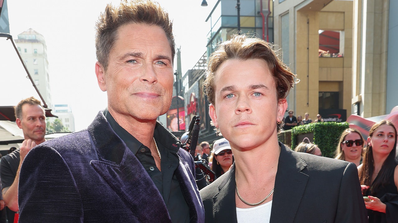 Rob Lowe’s son says he is “a complete idiot in the best sense of the word”