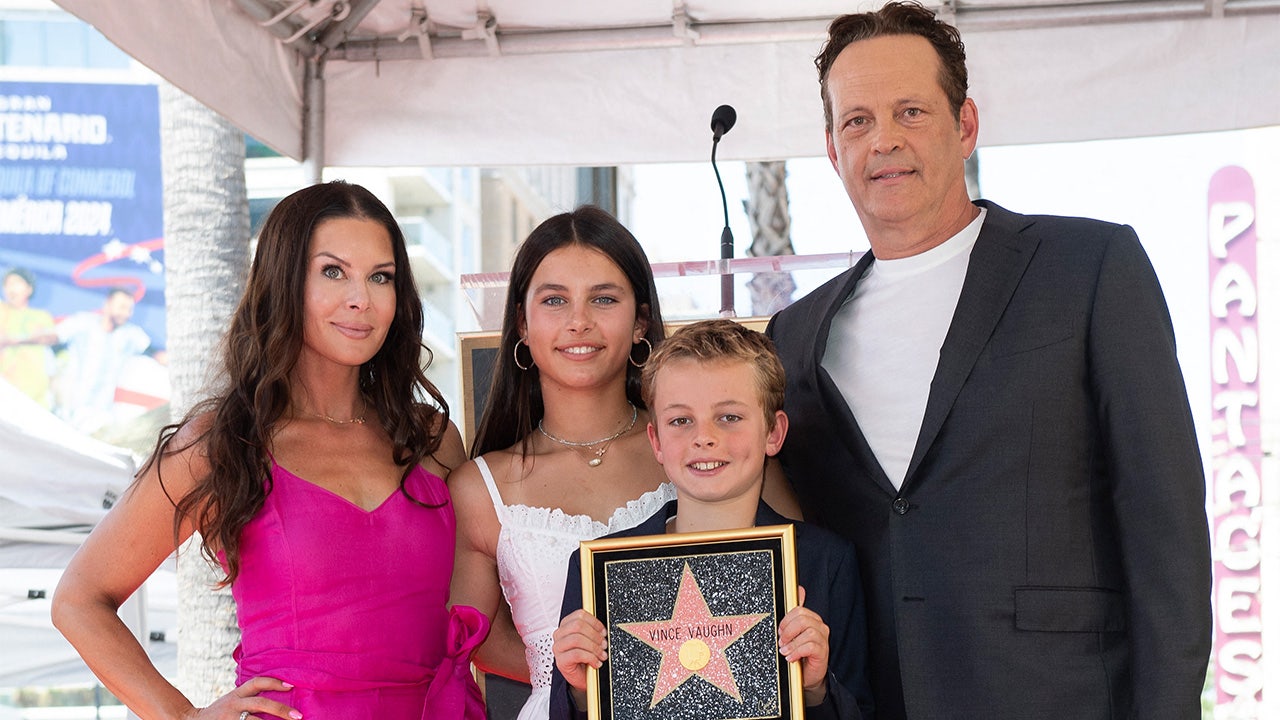 Vince Vaughn faz rara aparição com crianças na Calçada da Fama de Hollywood: ‘A coisa mais importante do mundo’