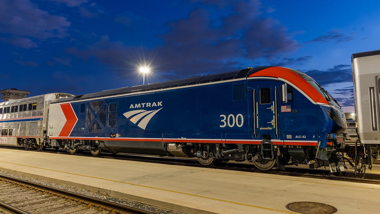 Amtrak’s Floridian Kicks Off Inaugural Two-Day Journey from Chicago to Miami!