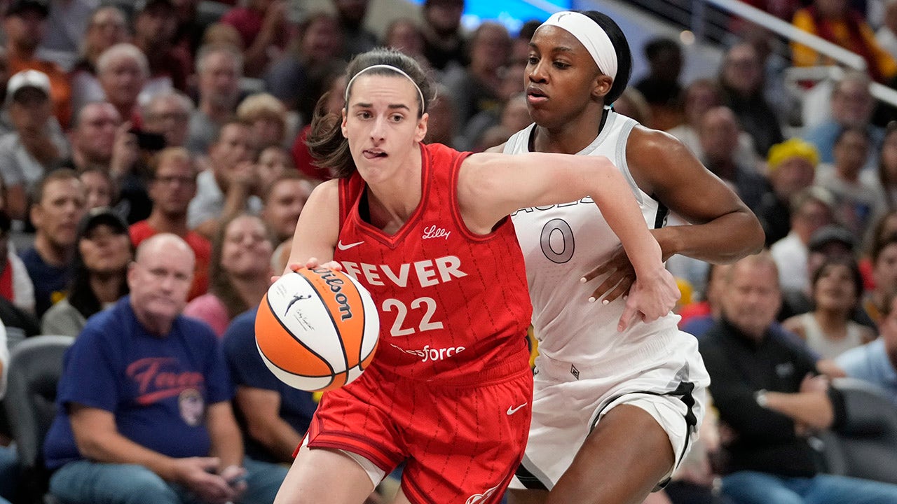 Caitlin Clark is furious when an offensive foul thwarts Fever’s comeback attempt in the loss to the Aces