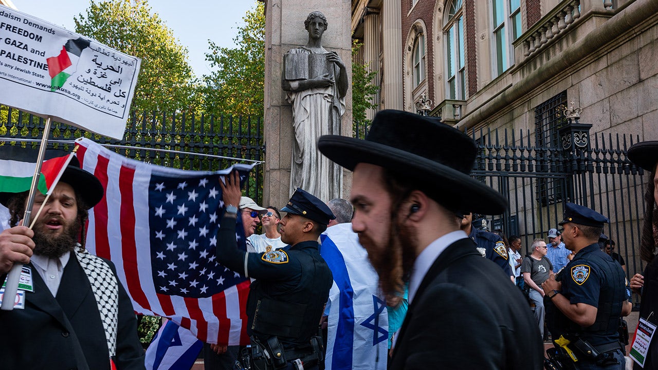 Jewish Americans take self-defense precautions before holidays amid rising antisemitism