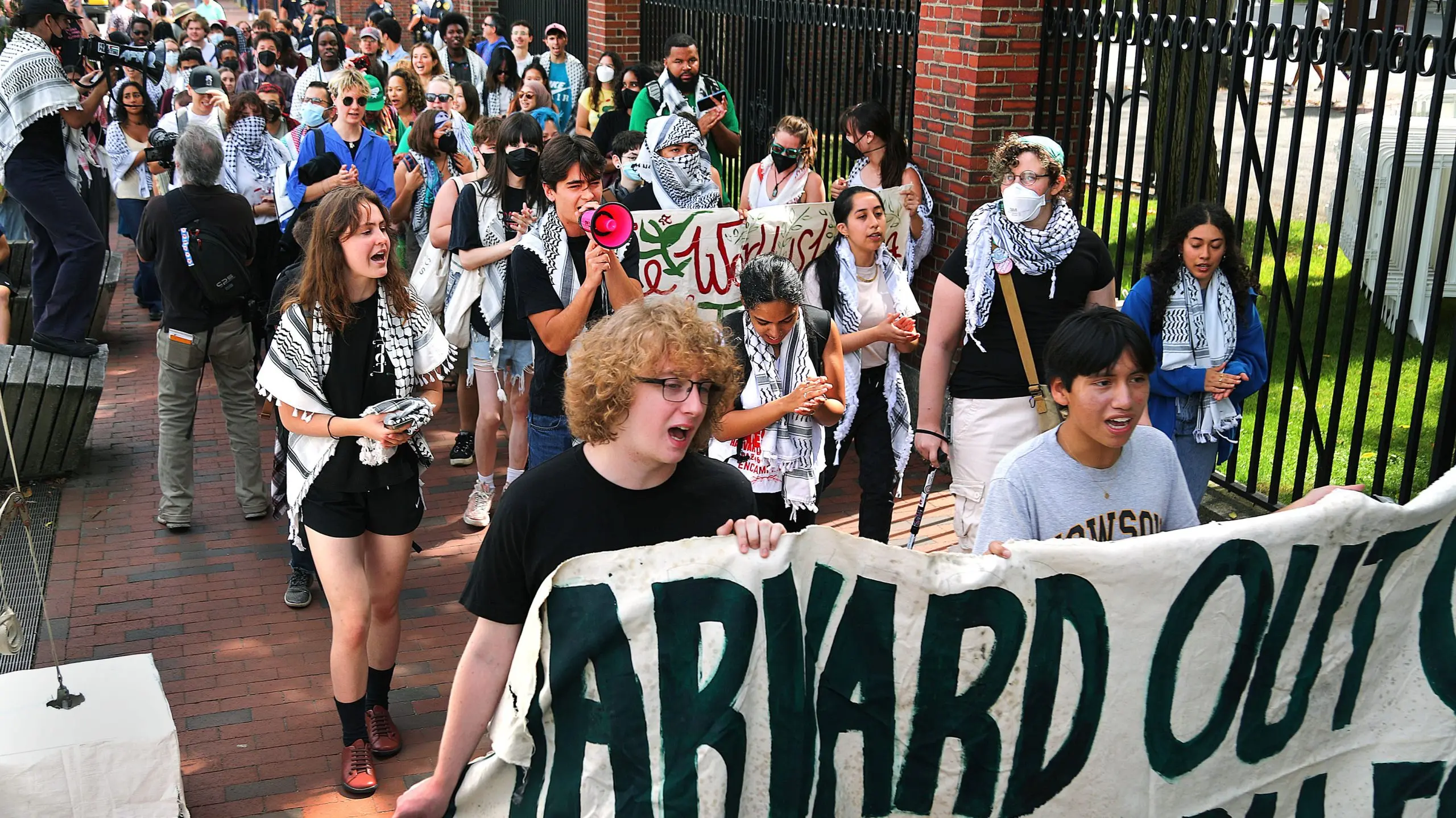 House committee calls out Harvard letting students off the hook for antisemitism