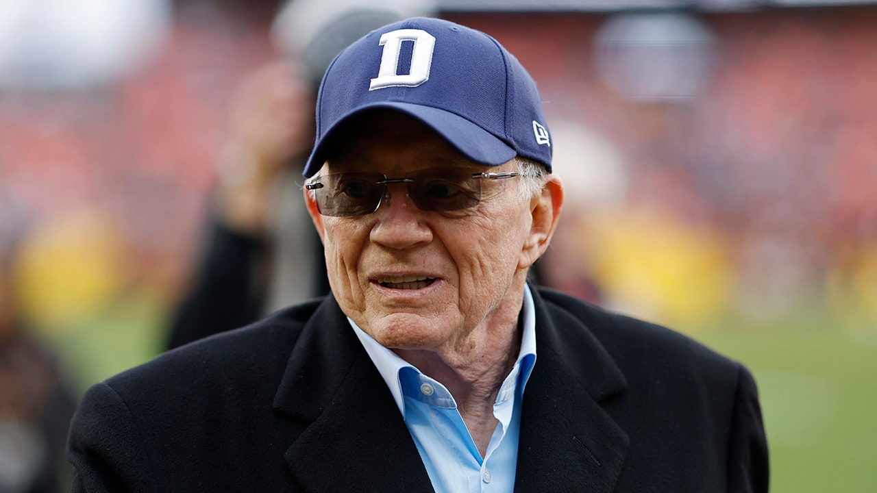 Cowboys owner Jerry Jones says it’s ‘very unpartisan’ to condemn him for team’s struggles